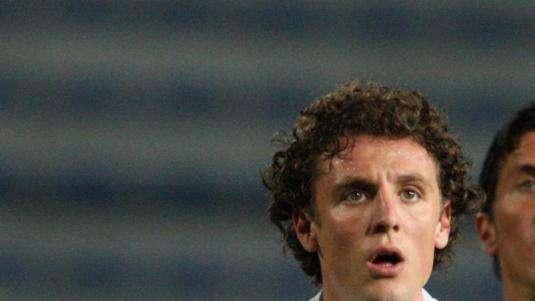  Dieci... calciatori che hanno vestito sia la maglia del Bari che del Lecce. Falco, Defendi, Scavone...