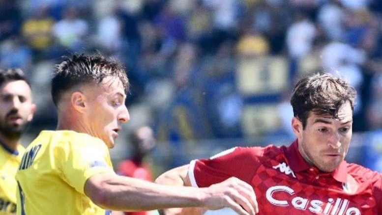 Due facce, ancora una volta. I cambi abbassano il Bari, a Modena sfuma la A diretta