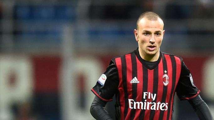 Omonimi in biancorosso: gli Antonelli. Giuseppe una delle prime bandiere del club. Nel nuovo millennio è toccato a Luca e Filippo...