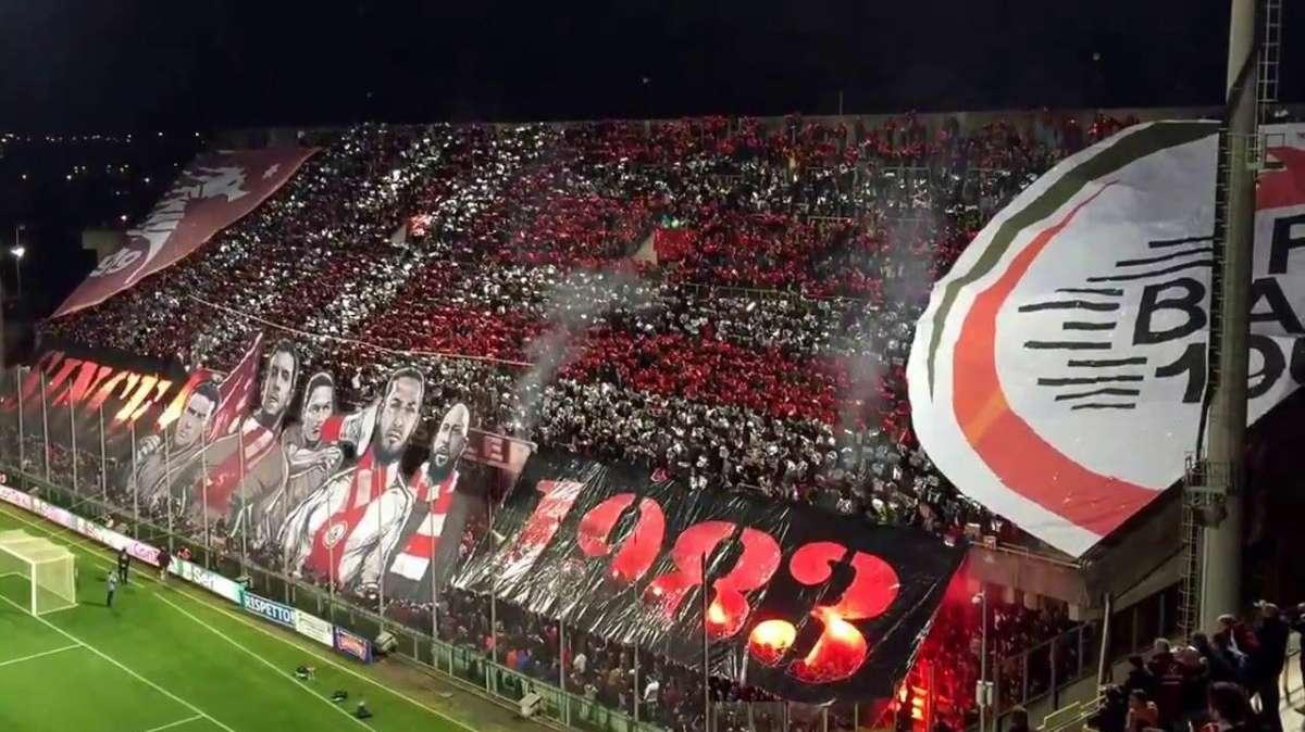 Da Salerno - Col Bari record di pubblico: fiume biancorosso in arrivo