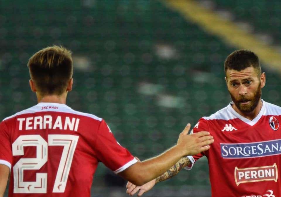 Caos promozione e scenari. Rivedi la puntata di... #CasaTuttoBari