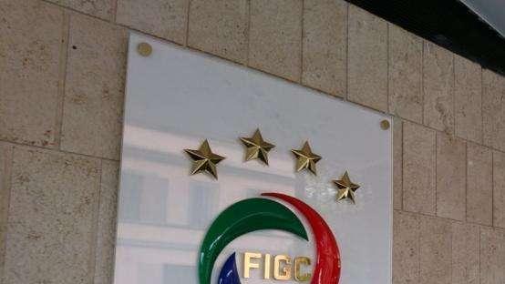 E se la stagione non finisse? Tutti i precedenti: dai conflitti mondiali al colera. Il Bari...