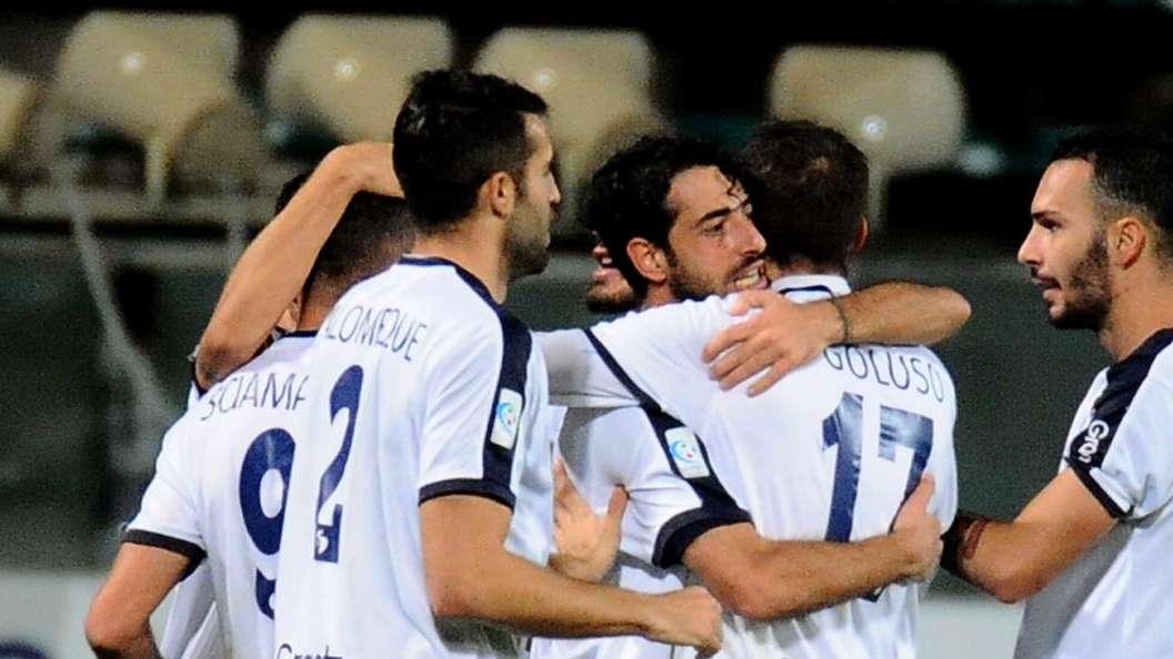 Cavese, un giocatore positivo al Covid: rinviata la partenza per il ritiro