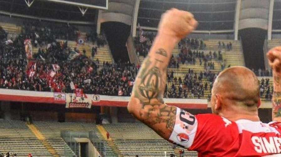 Simeri: "I matrimoni finiscono, l'amore no. Ti sposai quando nessuno ci credeva"