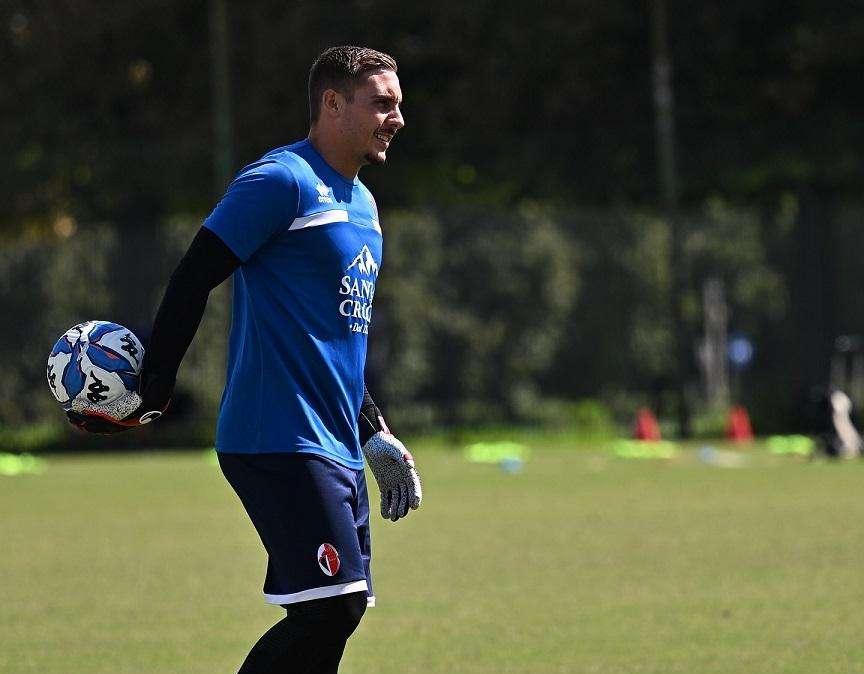 Marfella: "Ruolo da terzo? È tosta, ma devo dare sempre il massimo. Radunovic portiere da serie A, Pissardo mi ha impressionato. Meret un fratello maggiore"