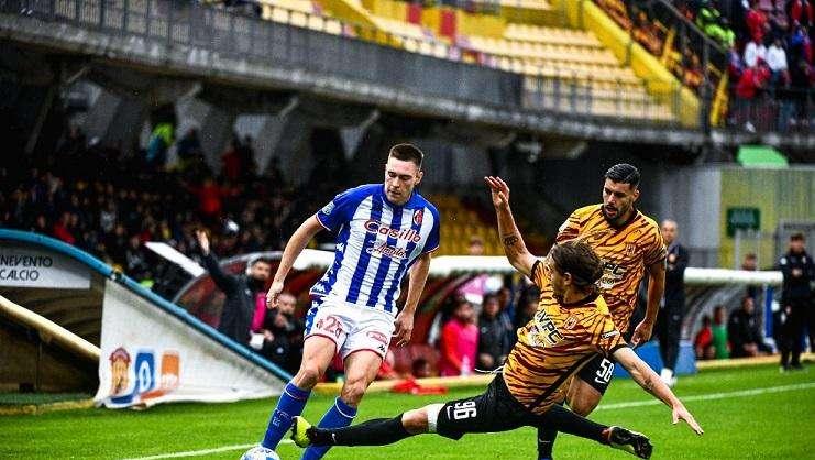 TuttoBari - Edjouma e non solo, in mediana si guarda (anche) in Lega Pro. Il punto su Doumbia e Koutsoupias
