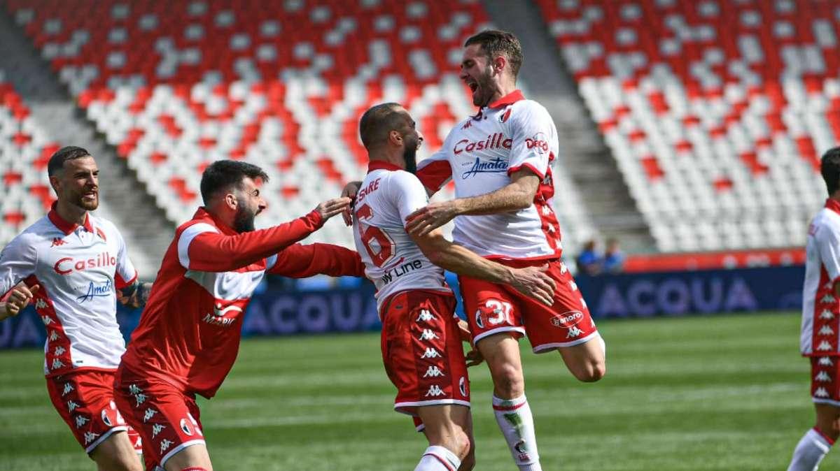 Cuore Bari, è la squadra più prolifica nei minuti di recupero. Tra DNA e... gol pesanti 
