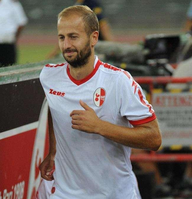 TuttoBari - Basha: "Sarei rimasto, il fallimento fu uno shock. Ho giocato con grandi uomini, vorrei allenare"