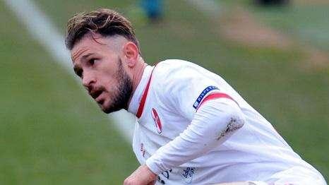 Al Bari basta un tempo per regolare l'Ascoli: 3-0 e primo posto vicino