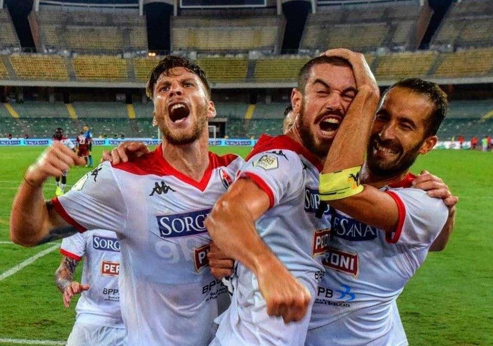 Vivarini come Indiana Jones. Il Bari si lancia alla conquista della vetta