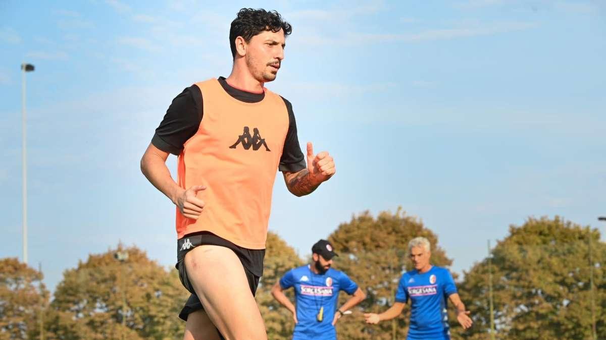 Il mercato cambia il Bari: continuità in difesa, a centrocampo i fedelissimi di Auteri. Candellone e Marras per rinforzare l'attacco