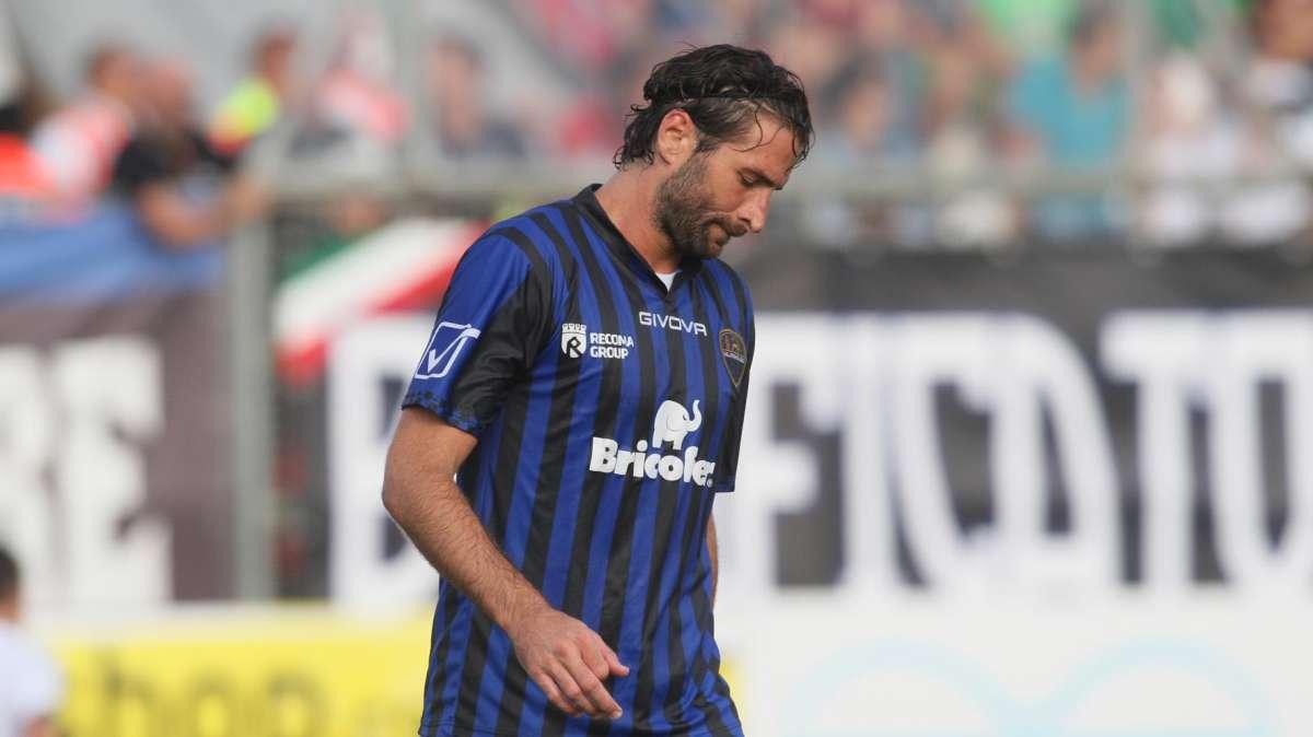 L'ex Sforzini si ritira: "Un pezzo del mio cuore rimarrà sempre in campo"