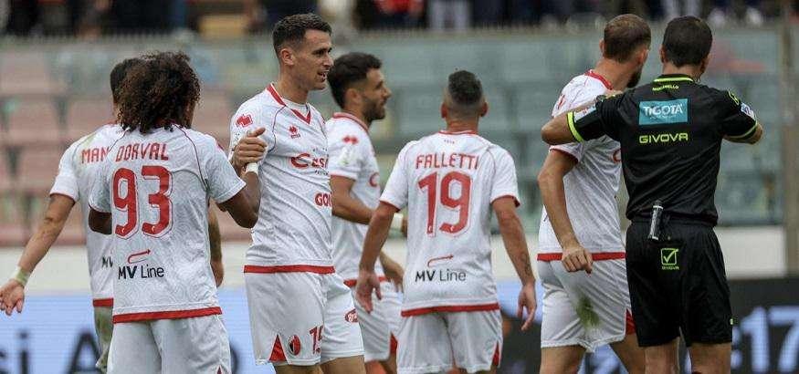 II Bari e le polemiche a Cremona. GdM: "Il fattaccio. Dubbi restano e pure tanti"