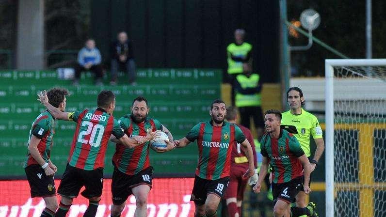 La Ternana espugna Monopoli e sfida il Bari. La gara di ieri delle fere...