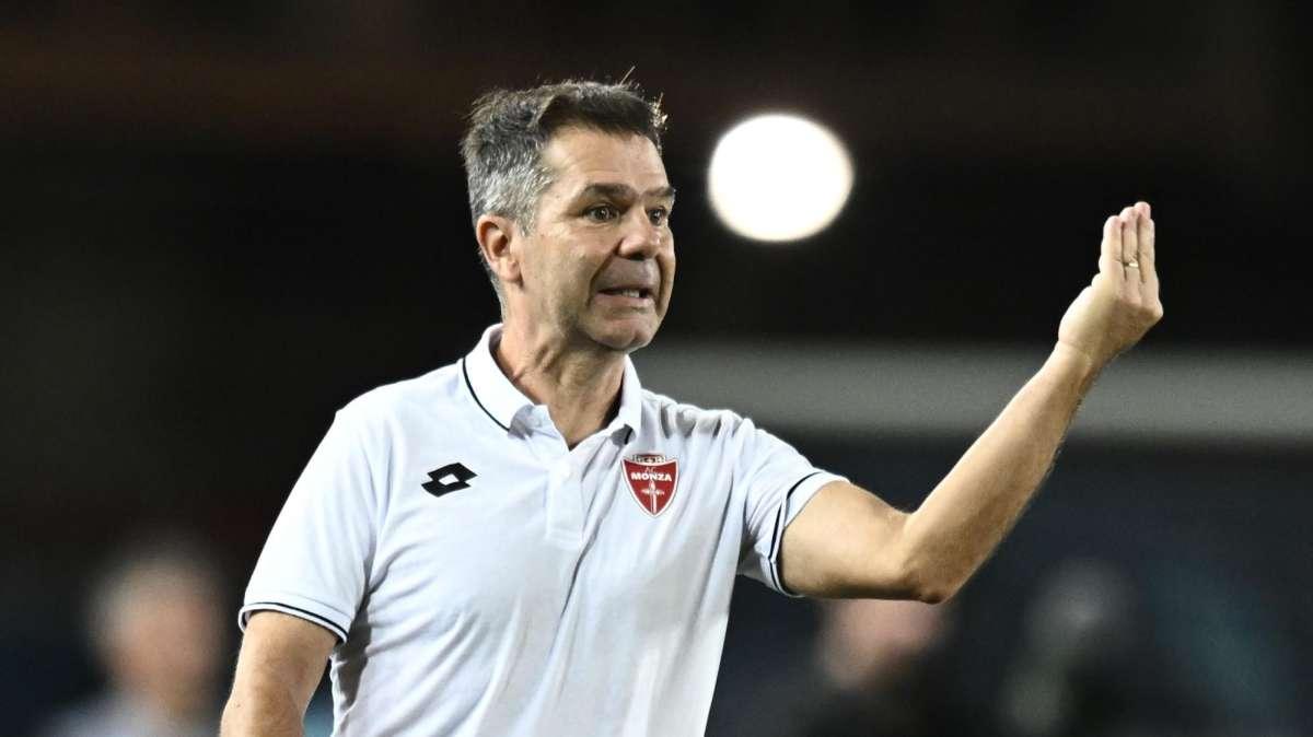 All. Reggiana: "Bari? Con Longo è migliorato. Aspetto emotivo sarà fondamentale". E chiarisce su Vicari e l'infortunio