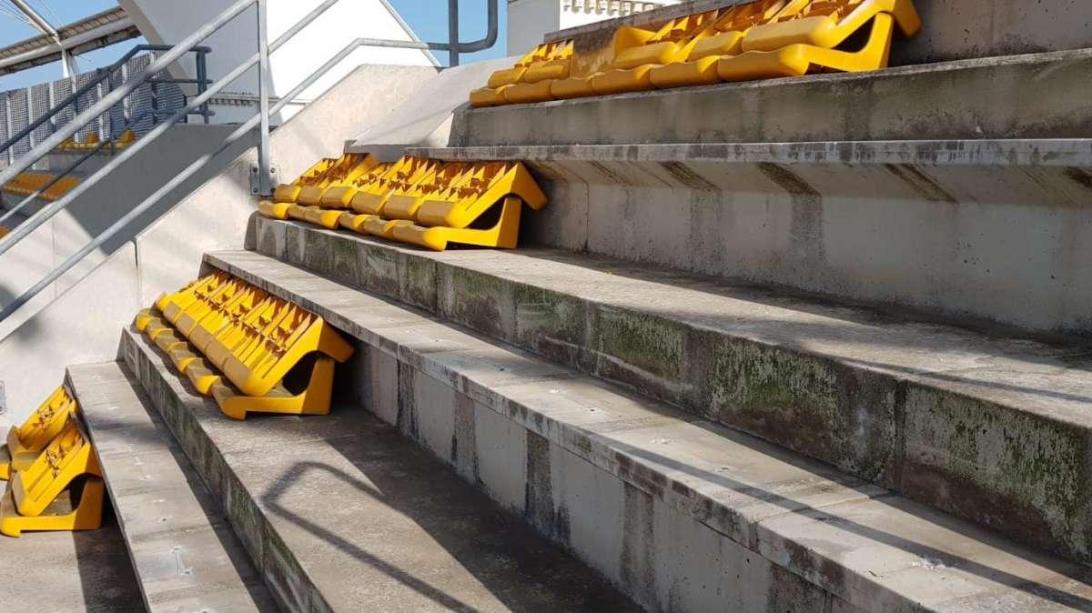 Abbonati e tifosi: col Francavilla niente Tribuna Est Superiore. Possibilità di cambio