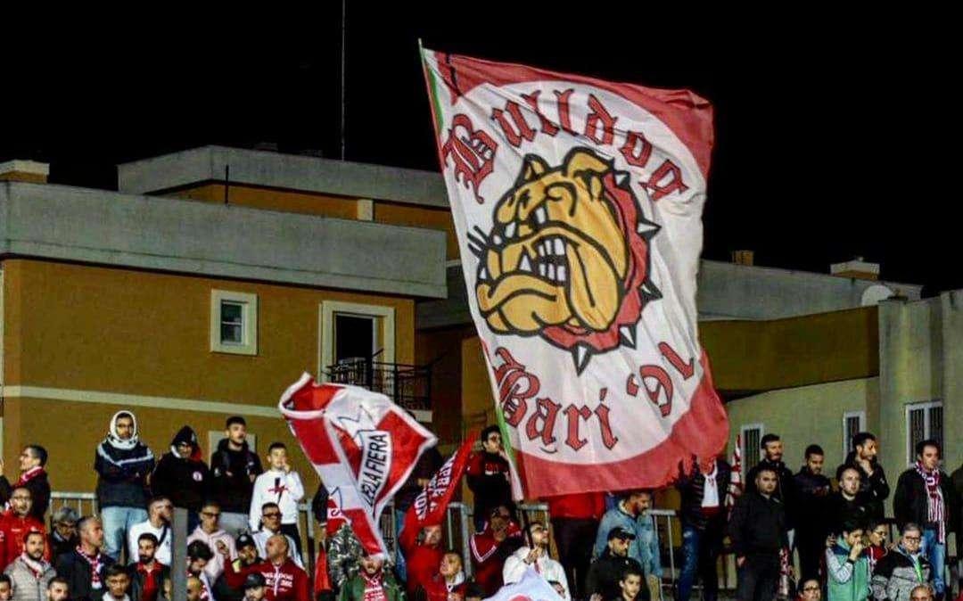 "Il calcio è uno spettacolo. Tifosi, non indulgiamo"