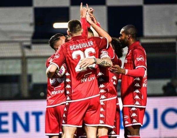 CdM - Sul più bello, una caduta. Bari quarto, ma occhio alle inseguitrici