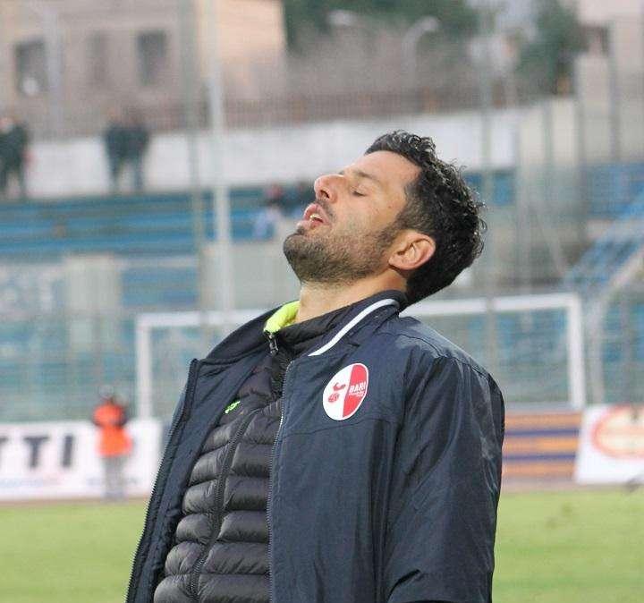 Gemellaggio anche in campo. Nella ripresa il Bari è sparito