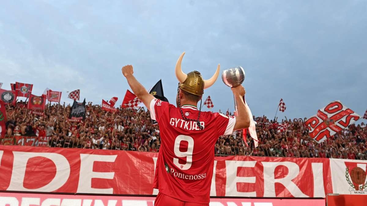 Bari, un occhio al mercato (ed uno al Perugia). Il futuro è cominciato 