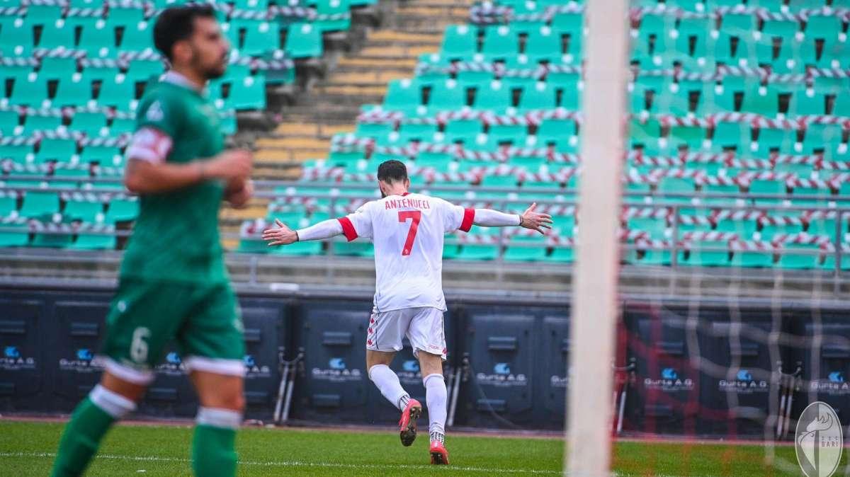 VIDEO - Sabato la sfida ad Avellino: che Bari sarà? L'opinione dei tifosi...