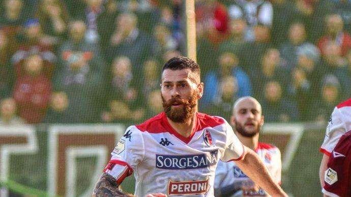 Sfida serale al San Nicola: reti di Simeri e Antenucci. Oggi riposo. Tamponi: tutto ok