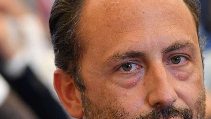 Dal web - "Vivarini conosce come stanno le cose: non verrà". I pareri su Longo, le bordate contro i DeLa