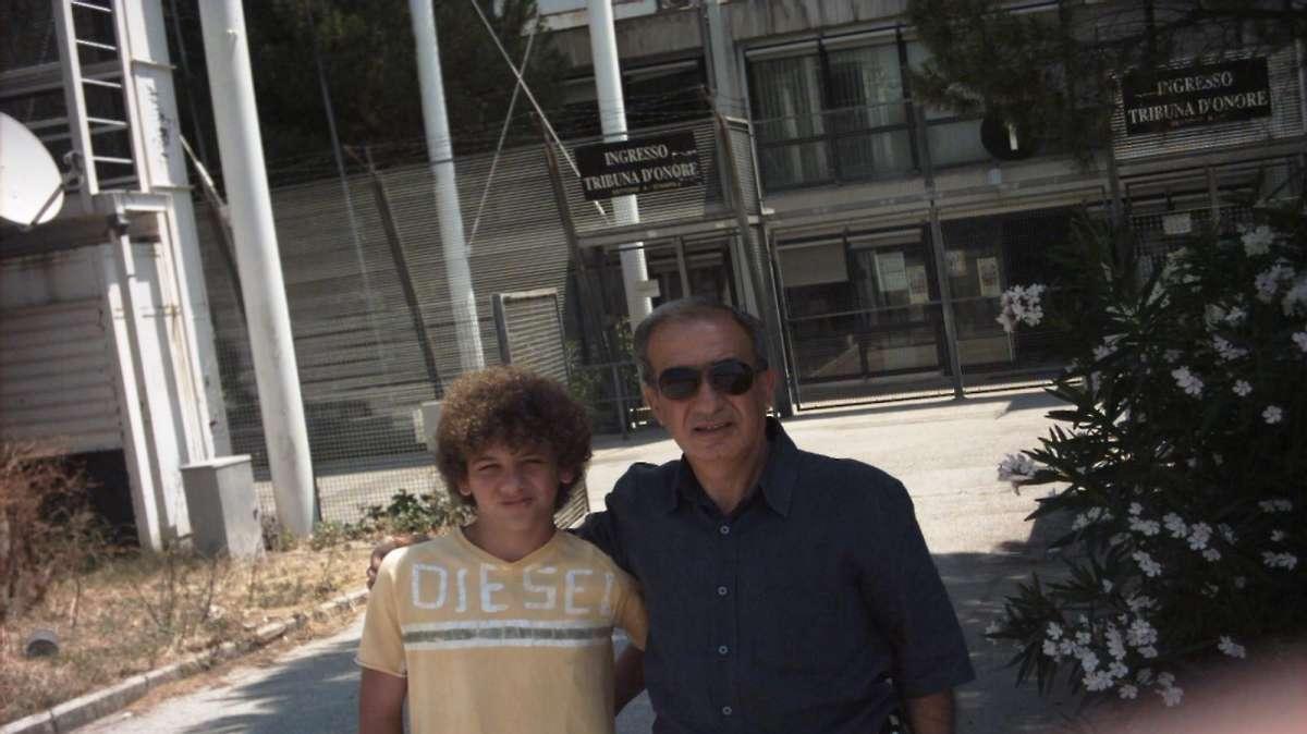 Antonello Gammone e Pasquale Dattoli in una foto del 2006 all'esterno del San Nicola