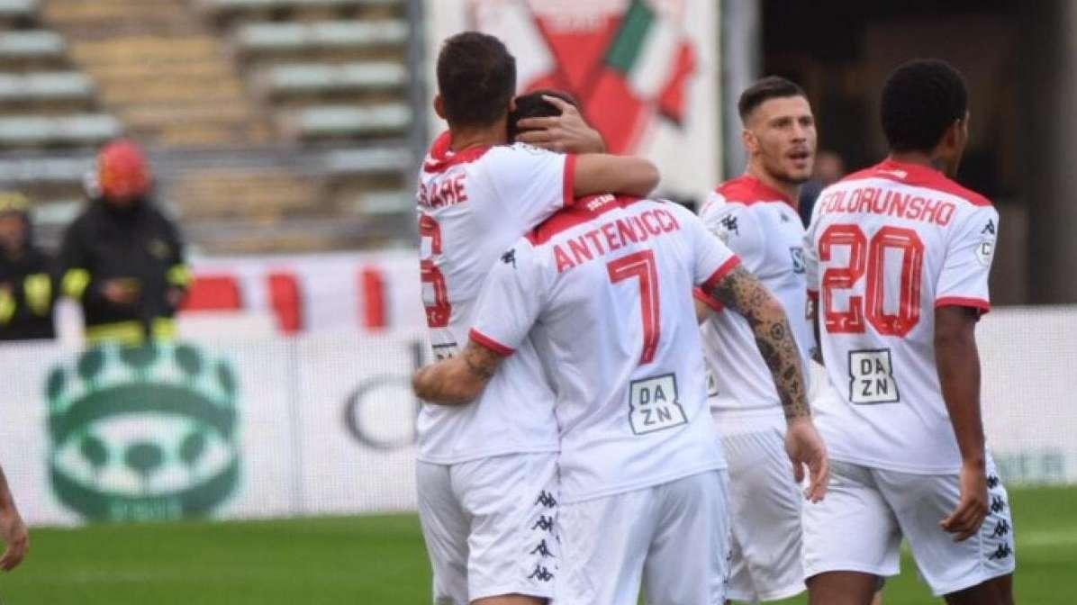 Giorgetti a TuttoBari: "Il mercato può colmare gli errori. Reggina? Scontro diretto decisivo. Anche noi nel 1996..."