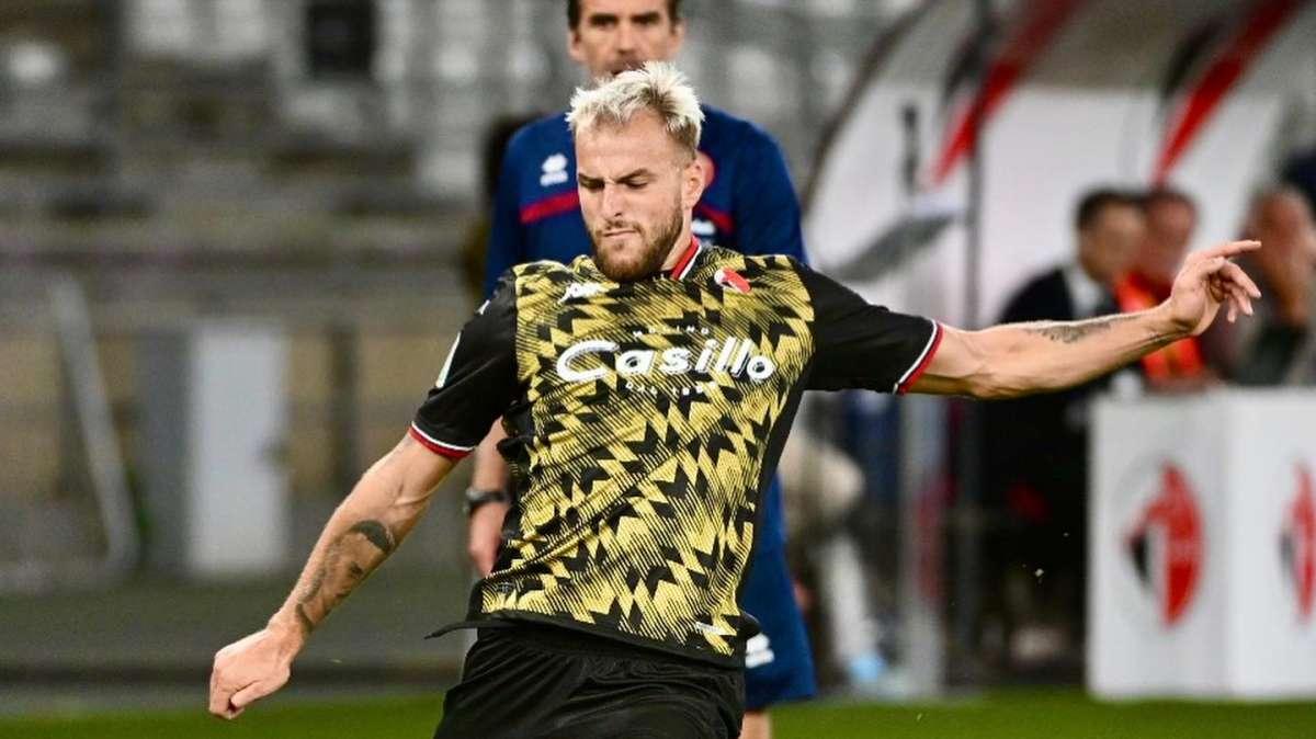 Bari-Reggiana, i 'temi' del match. I galletti cercano vendetta, Sibilli aspetta Gondo. Puscas dal primo?