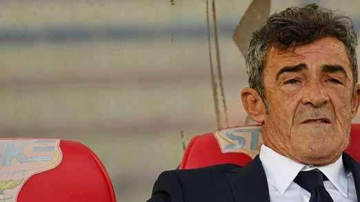Catanzaro, Auteri attacca la Reggina: "Aggiunge aspetti fuori dalle regole..."