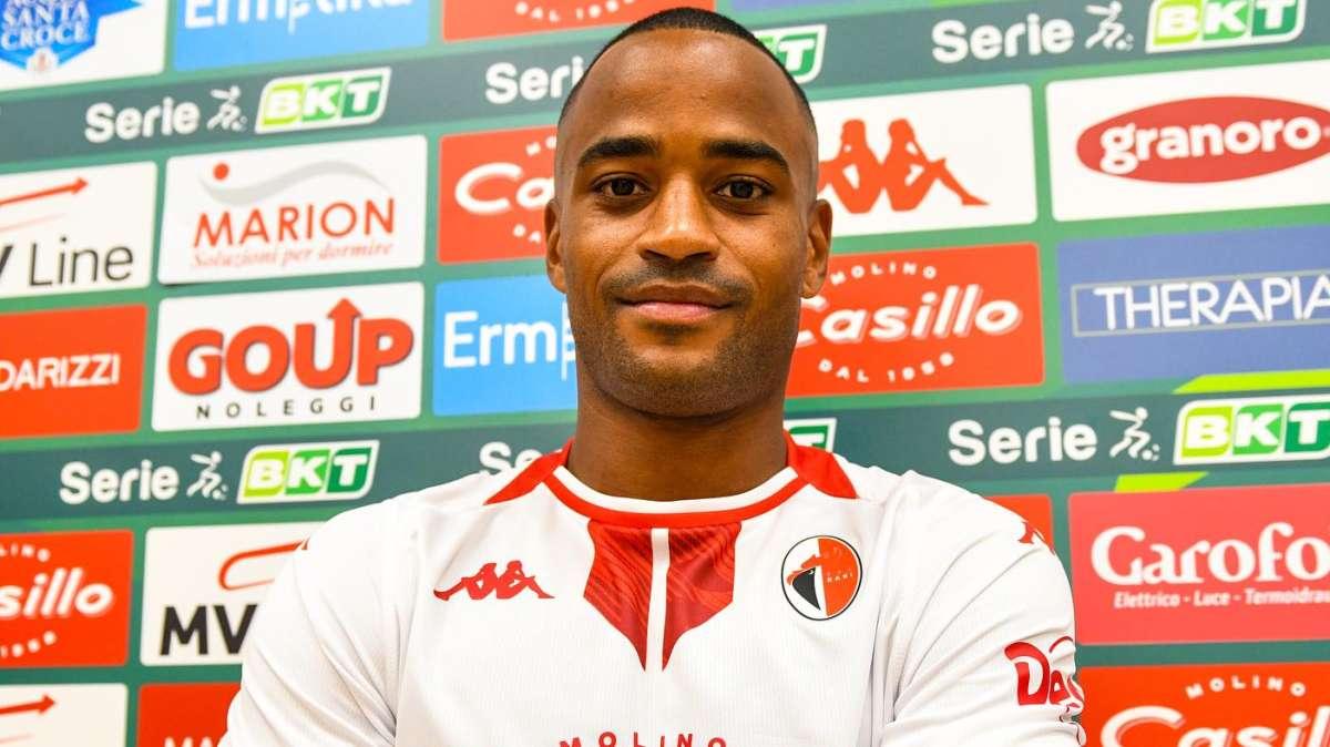 Bari-Samp, i convocati biancorossi: torna Diaw! Si ferma Acampora