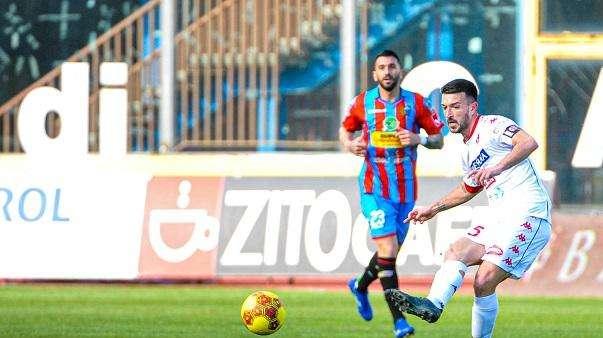 Giudice sportivo: tre turni a Bianco! Ha rotto un vetro. Bari multato