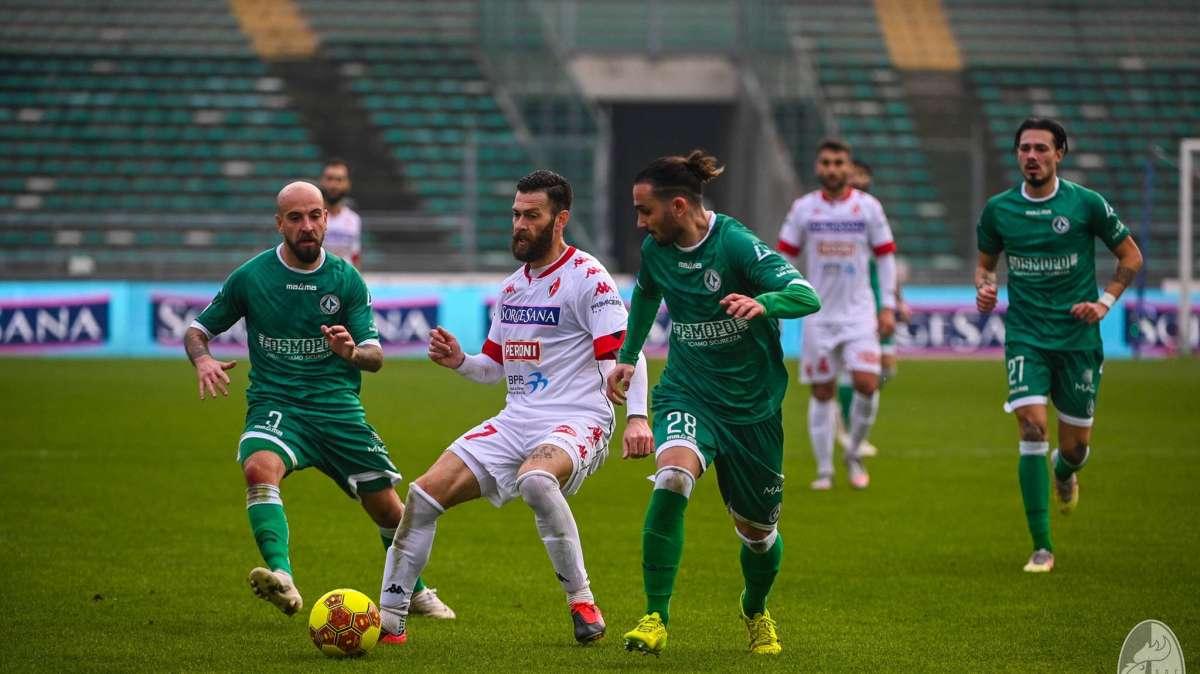 TuttoBari - Il doppio ex Guido Carboni: "Avellino ridimensionato dalla gara di Terni, al Bari è mancata la reazione alle difficoltà. Fondamentale recuperare Cianci"
