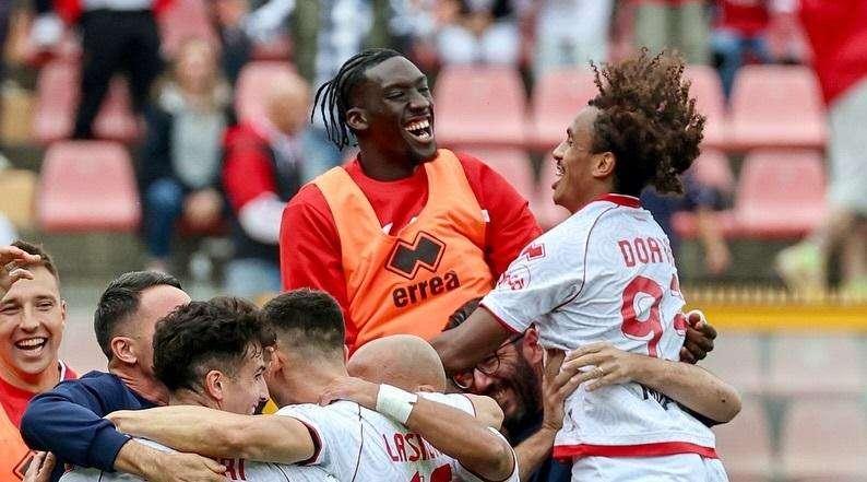 Verso il Catanzaro: il Bari, in formazione, ha le idee chiare. Ma occhio a chi scalpita