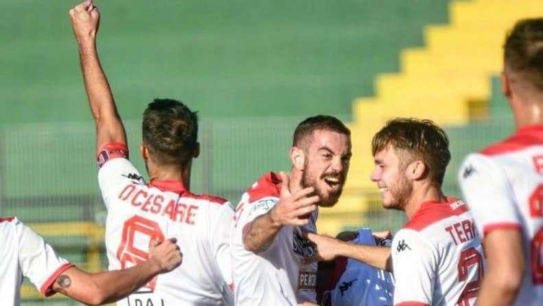Bari, sei a due gare dalla B ma adesso tocca tornare a vincere. Critiche eccessive, senatori sempre più leader