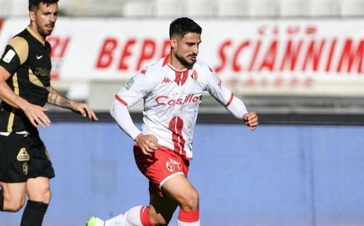 Acampora resta in Serie B: una neopromossa acquista l'ex Bari