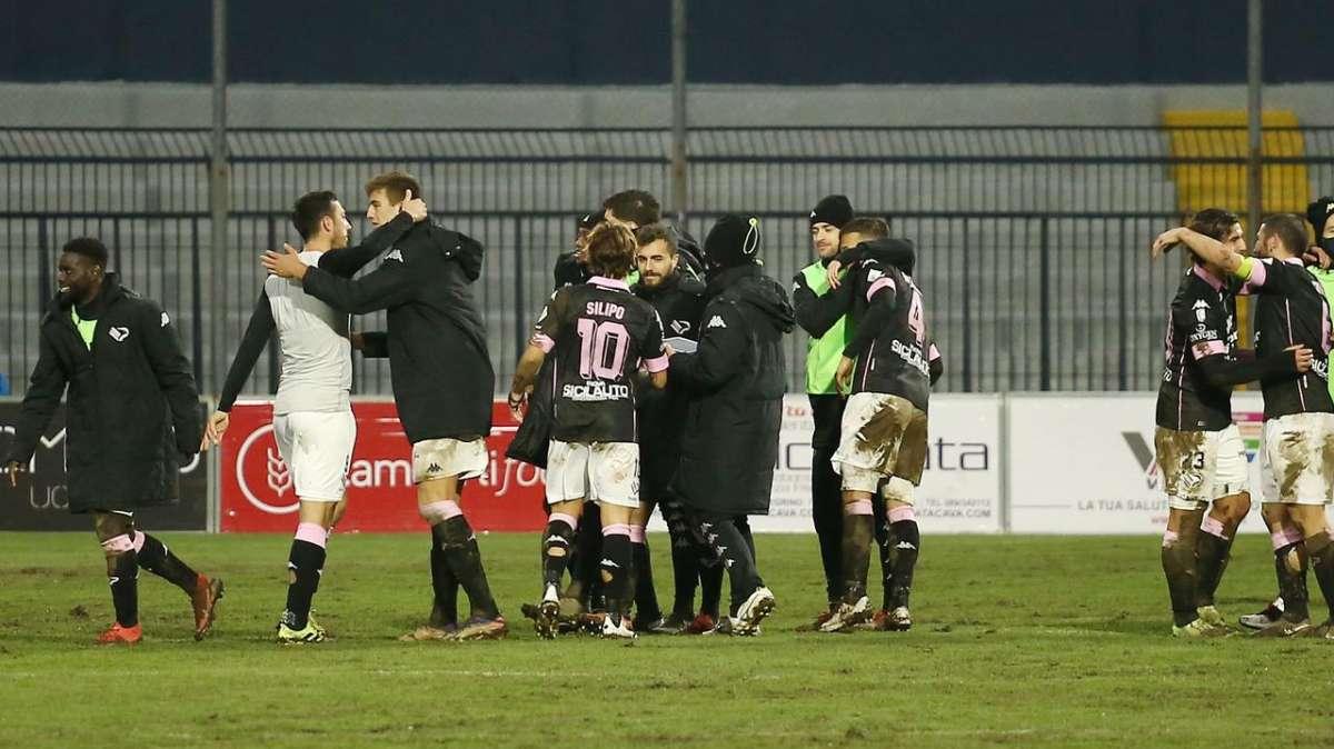 Palermo, Valente: "Non dobbiamo sottovalutare il periodo no del Bari"