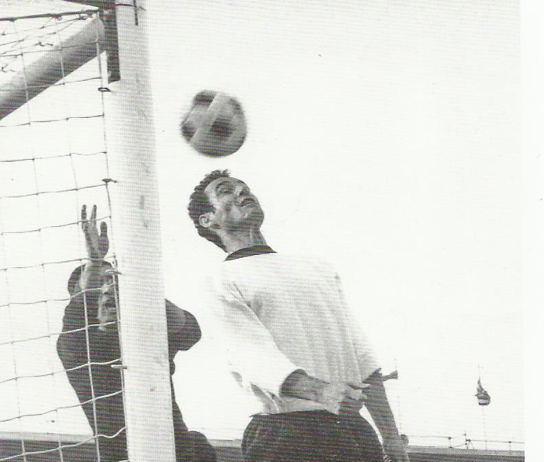 Quel gol a San Siro e un posto nel Pantheon degli idoli biancorossi. Bruno Cicogna era un Capitano