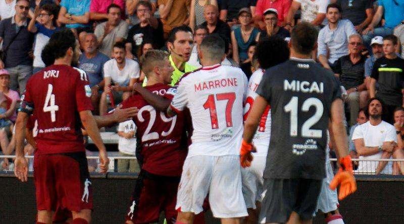 Bari, i playoff non sono mai andati bene ma ora "scurdammoce 'o passat"