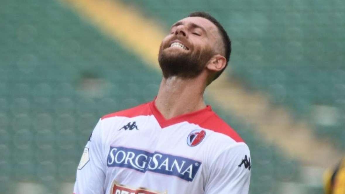 Bari-Turris 1-1, tanta sfortuna e troppe occasioni mancate. D'Ursi risponde a Giannone. Antenucci fallisce un penalty, rivivi il live