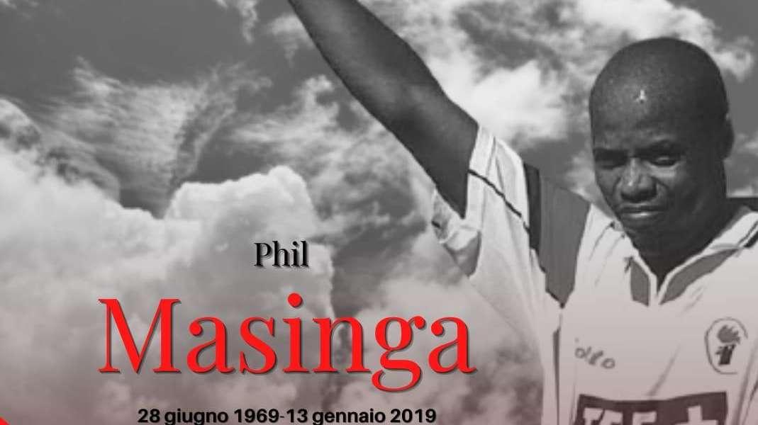 Tre anni senza Masinga. Idolo del tifo biancorosso ed eroe dei trionfi a San Siro