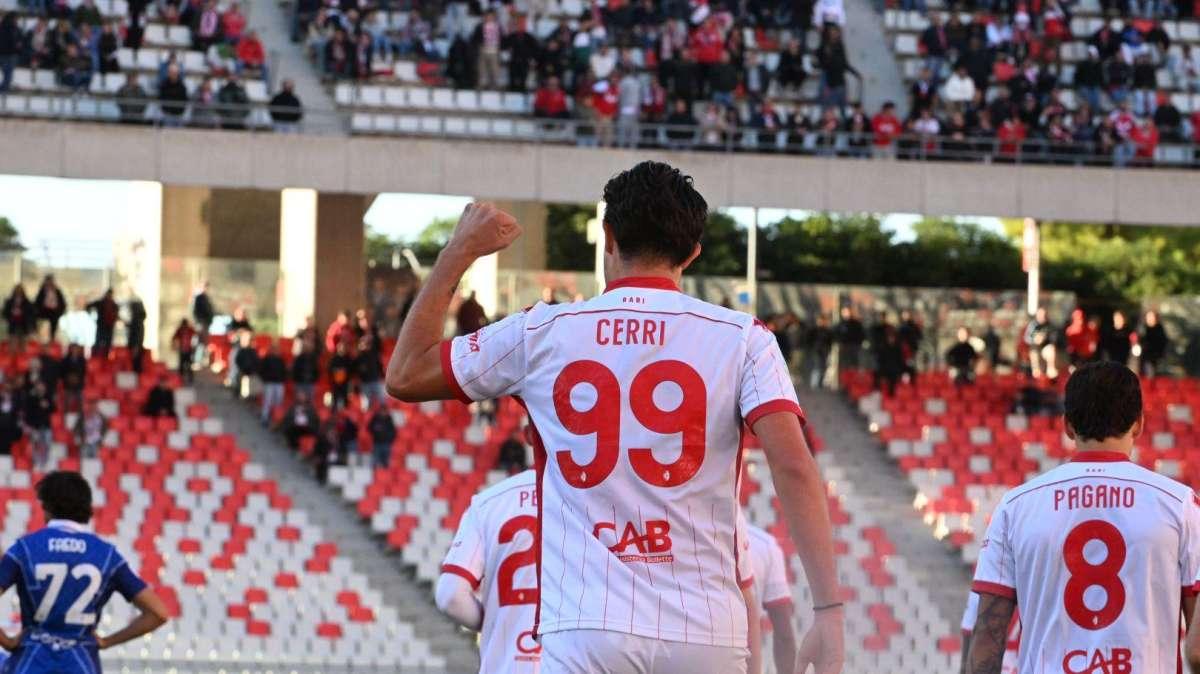Un gigante buono per il Bari. Cerri, nuova vita? Tutte le curiosità sul bomber