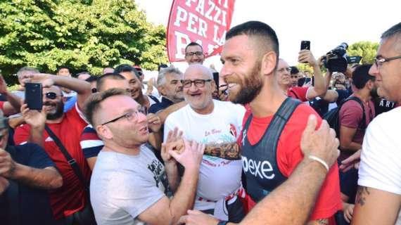 Un anno fa tra ritiro, entusiasmo e mercato già chiuso. Ora c'è attesa, delusione e aria di rivoluzione…