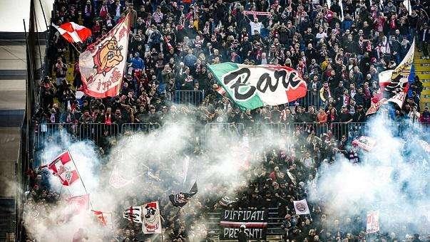 Bari e Cagliari, festa sugli spalti. Il numero di spettatori tra andata e ritorno? Da brividi...