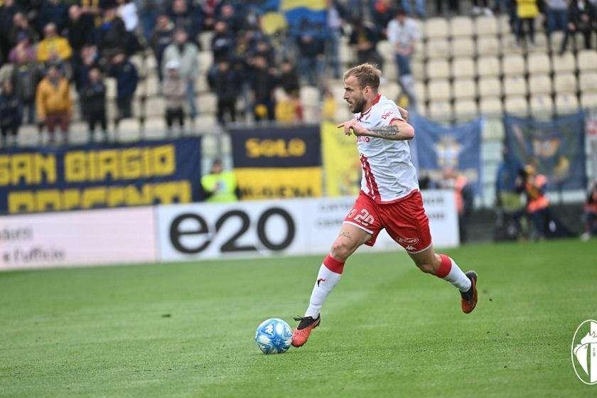 Bari, polveri bagnate per Sibilli: è a secco da tre gare. La sua sostituzione un segnale per tutti