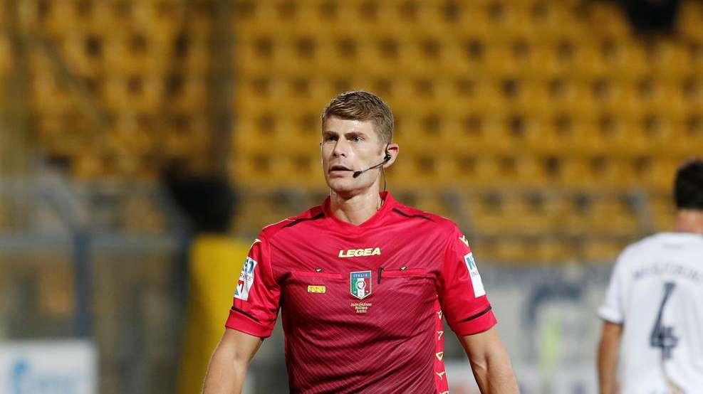 Bari-Frosinone, l’arbitro sarà Francesco Cosso. Quattro i precedenti
