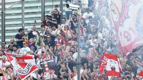 Posizione in classifica, blasone e bacino d'utenza: i parametri su cui è stilata la classifica dei ripescaggi. Il Bari è primo, con un ma...