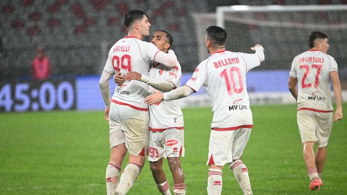 Bari, che caduta! Vittoria salvifica per la Samp, pareggiano Sudtirol e Modena. Risultati e classifica