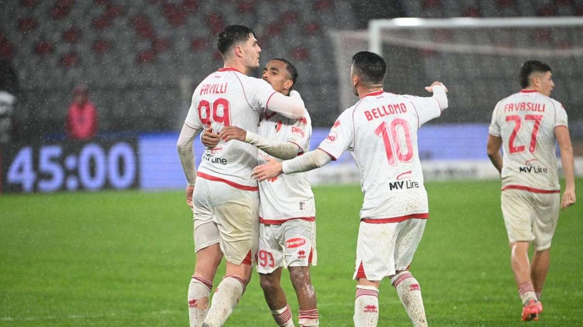 Rep - Chiedere scusa ai tifosi. Dopo martedì la squadra si dissolverà